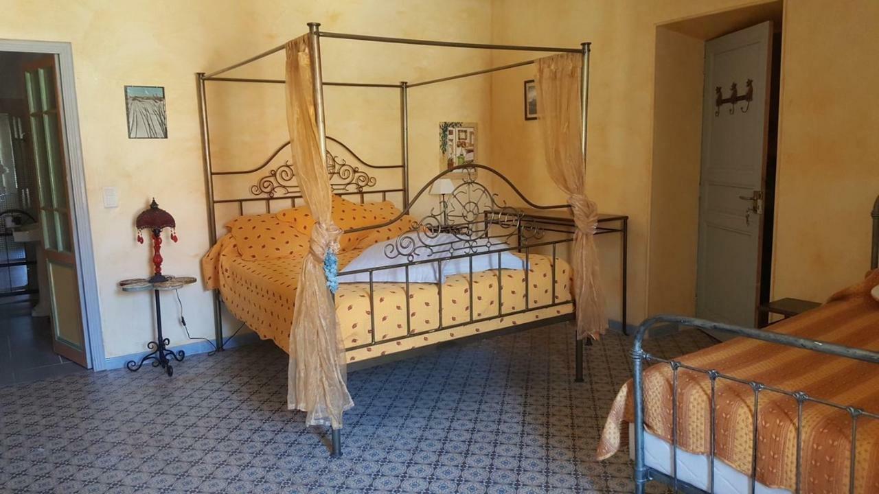 La Maison De Josepha Hotell Ferrals-lès-Corbières Exteriör bild